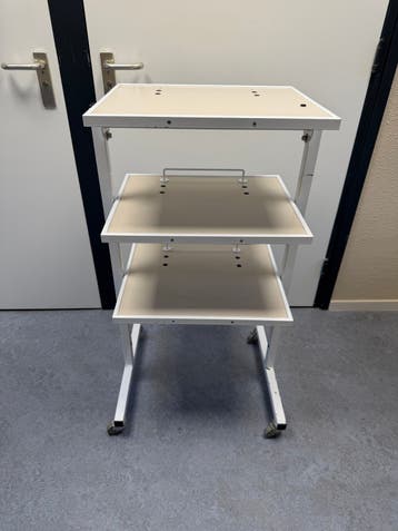 Toesteltafel met wielen - 3 etages