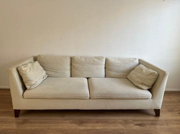 Bank 3-persoons Ikea, beige cremekleurig, gratis.