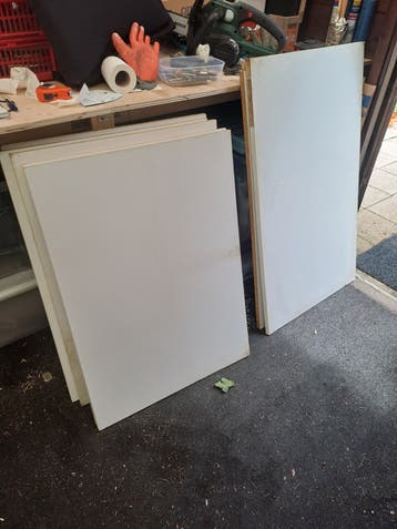Witte planken voor diverse doeleinden