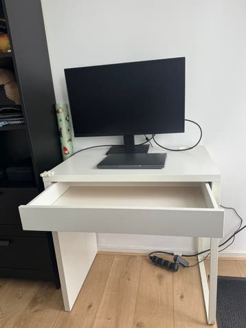 73 x 50 laptop work station free