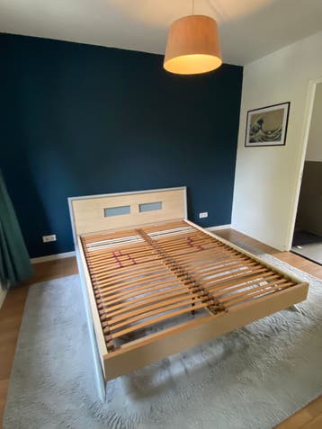 Gratis bed frame 160x200 (evt. inclusief topper)