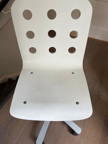 Witte bureaustoel met wielen
