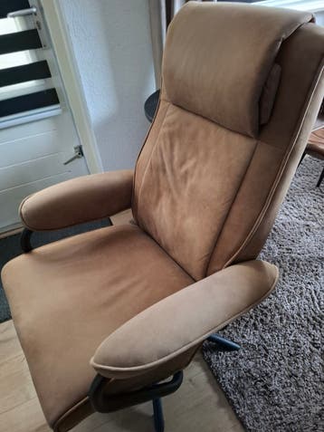 Gratis Comfortabele relaxstoel - Bruin stof