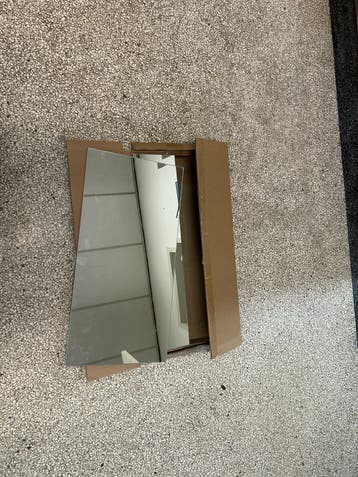 Twee nieuwe spiegels in doos - 32x64 cm