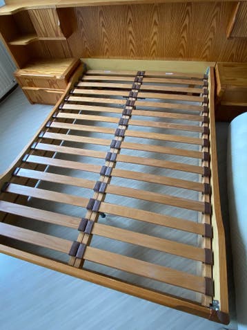 Bed (2 persoons) met ombouw.  ( Gratis ophalen )