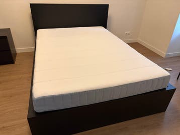 Complete Bed Set – Mattress, Base, and Frame