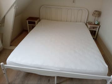 Zgan bed en matras GRATIS AFHALEN