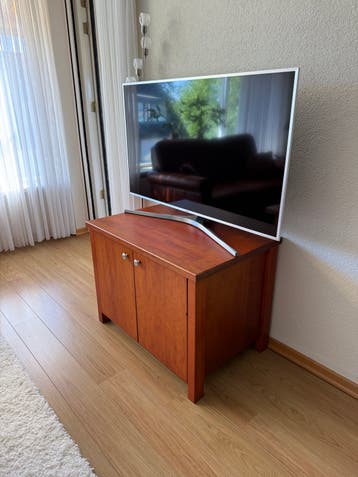 Houten TV-meubel met opbergruimte