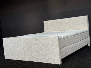 Showroom model Boxspring 180x200 *NIEUW* met topper