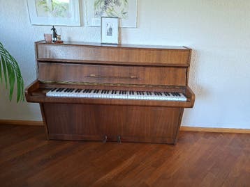 Lindbergh piano