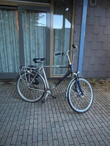 Gazelle fiets met versnellingen en werkende remmen
