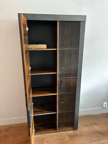 GRATIS! Vitrinekast met Glazen Deur en Houten Planken