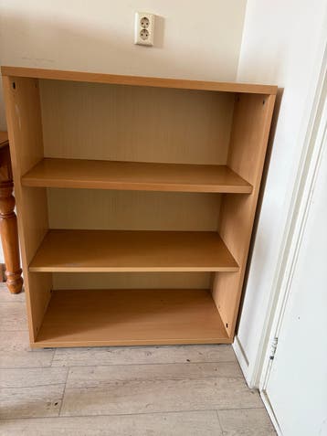 Houten kast met planken - Ideaal voor boeken of decoratie