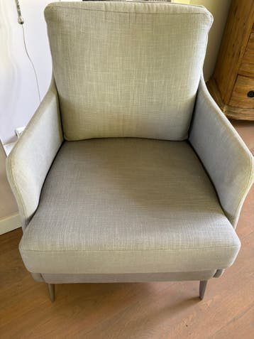 Gratis twee Comfortabele grijze fauteuils