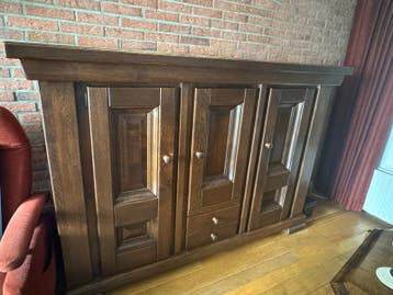 GRATIS Massief houten dressoir met deuren en lades