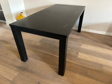 Zwarte houten eettafel - OPKNAPPER