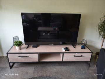 Mooie zware tv meubel Gratis op halen