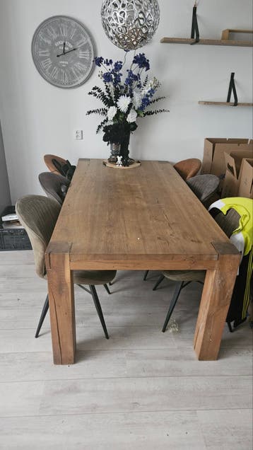 Robuuste eettafel van massief eikenhout 100x200cm