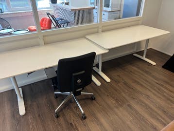 Gratis af te halen: Wit Bureau 160x80 (zonder stoel)