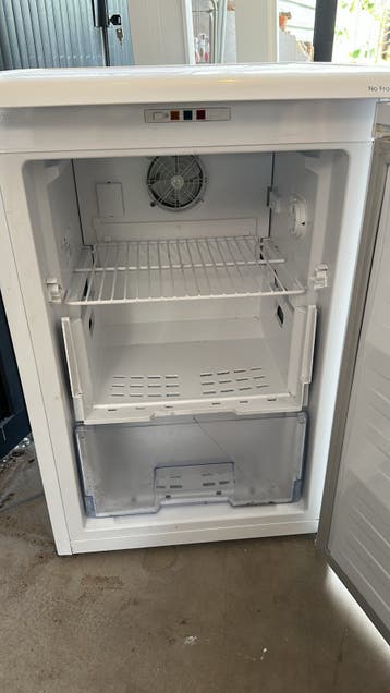 GRATIS!! Beko Vriezer met No Frost - Compact en Efficiënt