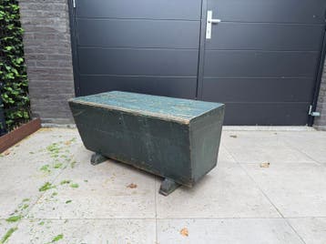 Gratis af te halen massief houten kist