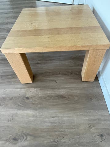GRATIS - Eikenhouten salontafel / bijzettafel