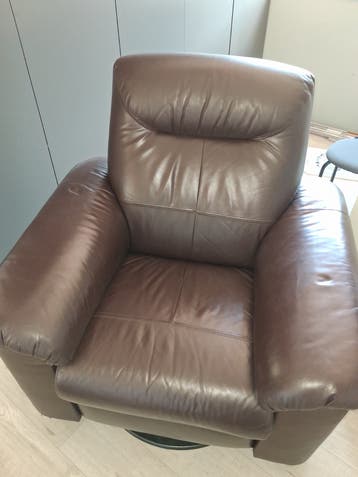 Bruine draai relax fauteuil Gratis