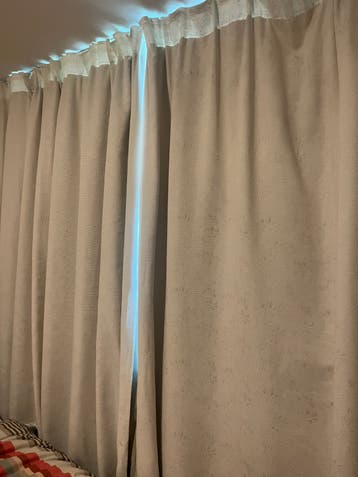 Witte Gordijnen met Bloemmotief - 235bx295L