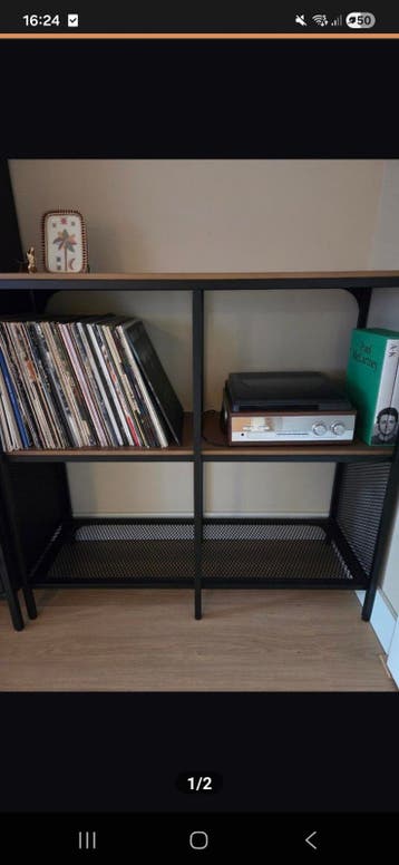 Stijlvolle opbergkast/platenkast met metalen frame