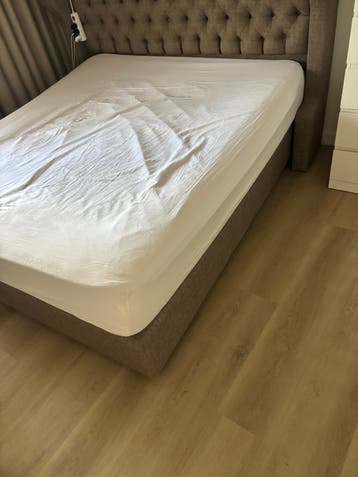 Gratis boxspring 180 x 200