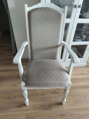 Gratis afhalen: vintage stoel, hoge rug, beige bekleding