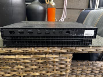 Defecte Xbox One X - Voor onderdelen of reparatie