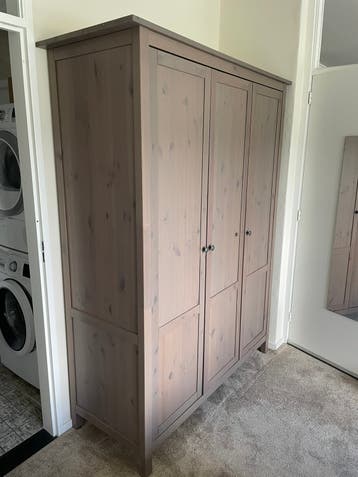 Mooie houten kledingkast - Zo goed als nieuw