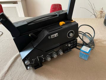 Vintage Sankyo Sound-700 Super 8 Filmprojector