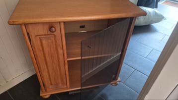 TV-meubel (gratis)