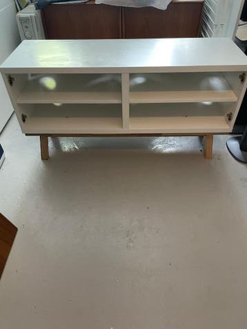 Ikea BESTÅ Kast wit, 120x42x38 met IKEA Skogsta bankje