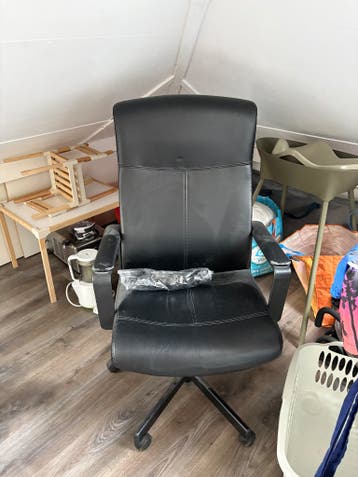 Gratis bureaustoel + extra wielen
