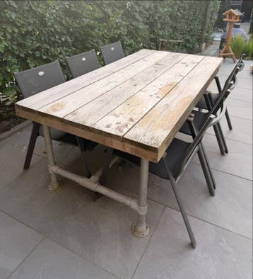 Steigerhouten tafel op steigerbuis frame 200x100