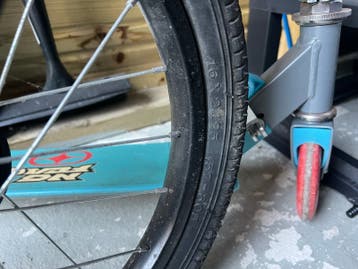 Gratis kinderfiets, banden lek