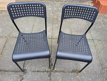 2x Zwarte IKEA stoelen