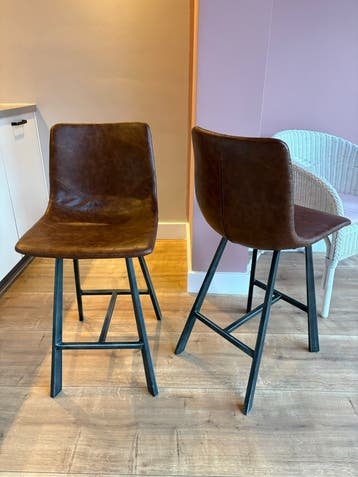 Set van 2 bruine barkrukken met metalen onderstel