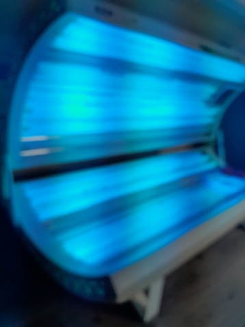Mooie zonnebank Alisun E20 Plus