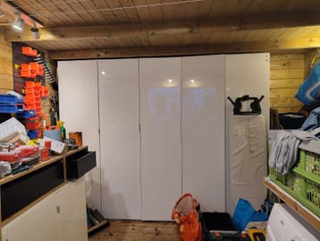 Gratis af te halen: 3 kasten voor garage of schuur