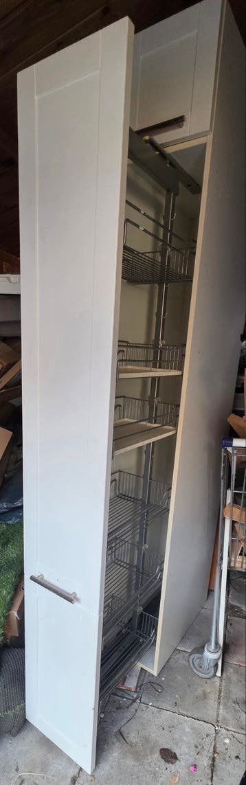 Gratis keukenkast/garagekast