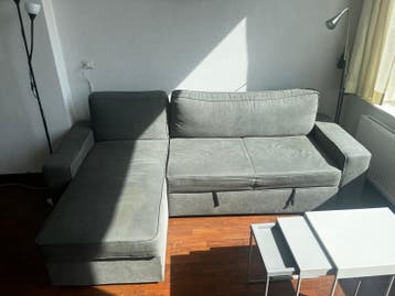 Bank (gratis want we moeten er vanaf ivm verhuizing)