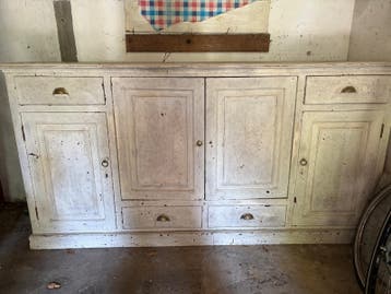 Landelijk dressoir/kast met lades en deuren