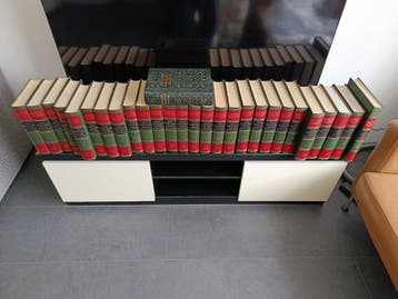De Grote Nederlandse Larousse Encyclopedie + bonus