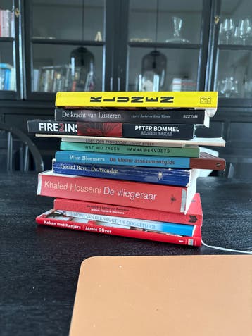 Gratis stapel boeken: De Vliegeraar, De Avonden, Klunen e.a.