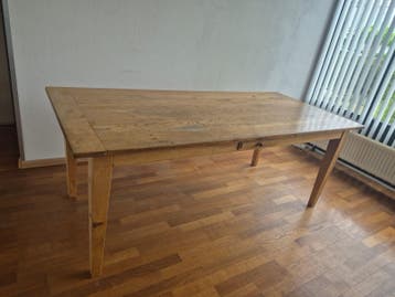 Houten Eettafel ( gratis )