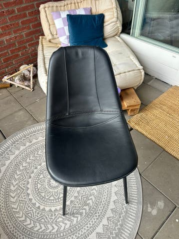 Gratis stoel - zwart imitatie leer